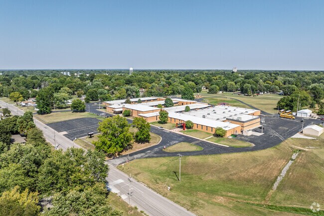 The Robinson School campus is centrally located in Aurora.