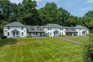 42 Southpoint Dr, Amherst, MA 01002