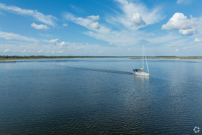 Set sail on the Tomolato River from your back yard in Palencia.
