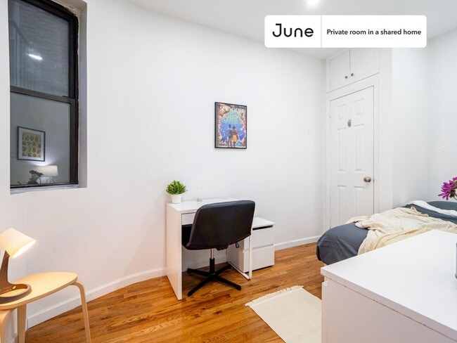 256 W 108th St, New York, NY 10025 - photo 4