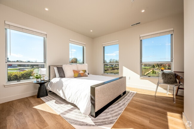 2BR, 2BA - 1,191SF - Primary Bedroom