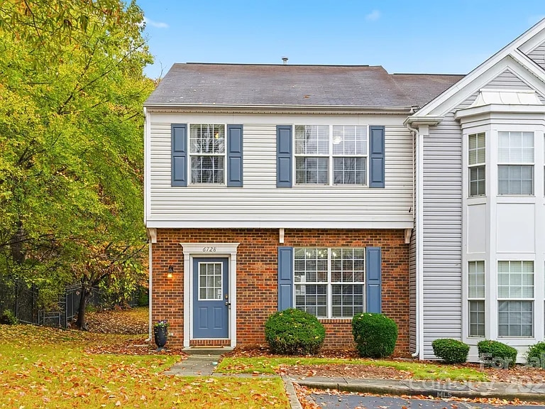 6728 Rothchild Dr, Charlotte, NC 28270 - photo 1