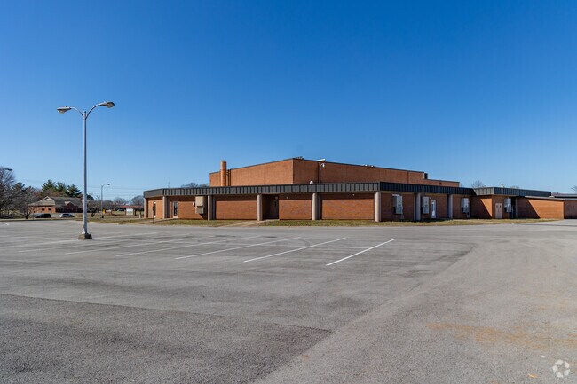 Parking is plentiful at J.W. Wiseman Elementary School.