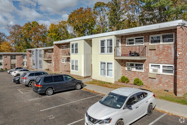Vassar Garden Apartments, Poughkeepsie, NY 12603 - photo 3