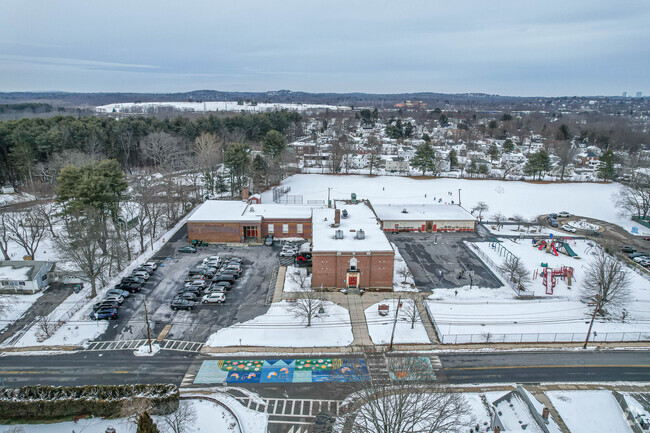 Riverdale Elementary School has 172 students attending.