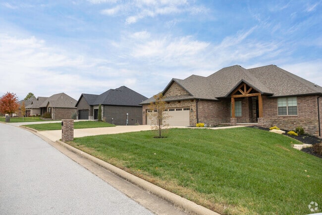 Craftsman-style homes line quiet streets in Fremont Hills.