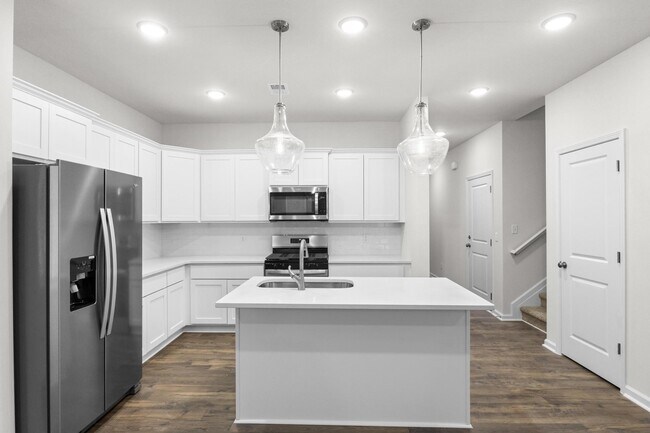 1201 Summer Duck Loop, Florence, SC 29501 - photo 2