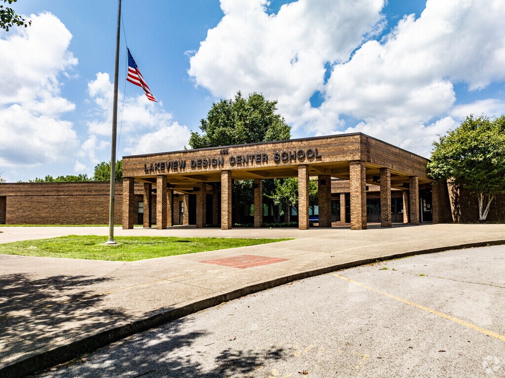 Welcome to Lakeview Elementary School.