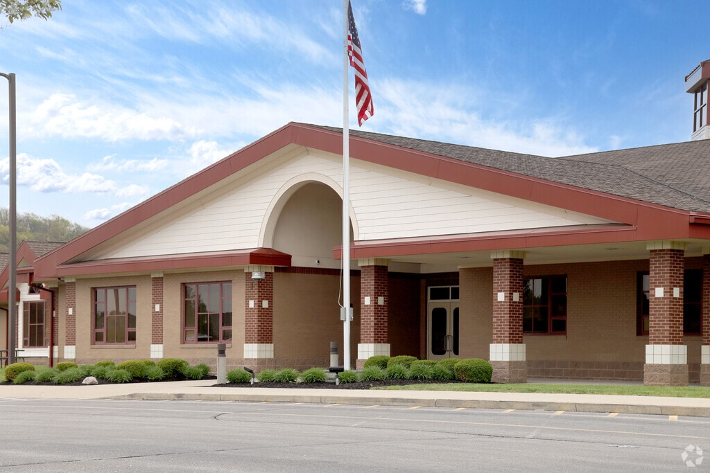 Rosa Parks-Edison Elementary School serves students from Pre-K through 5th grade.