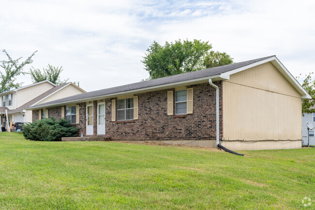 Ranch style duplexes line many streets in Meadowvale.