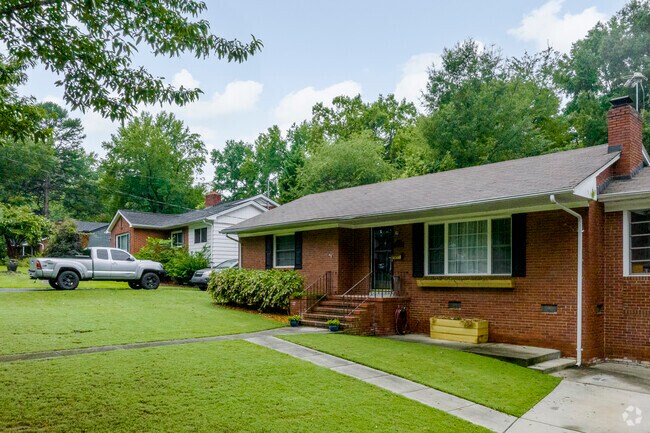 Coliseum Drive residents enjoy access to all of Charlotte and the surrounding areas.