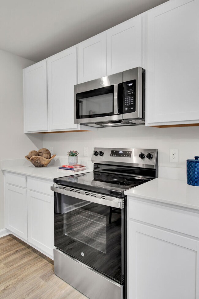 219 Barracks Rd, Columbia, SC 29229 - photo 4