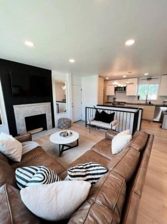 2392 S 200 W unit ID1266945P, Bountiful, UT 84010 - photo 5