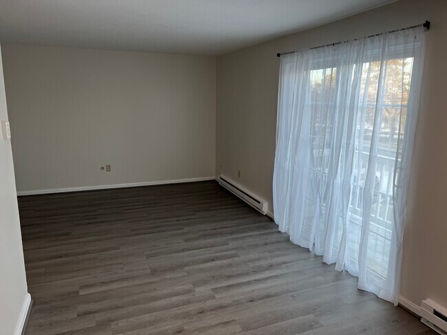 934 N Main St unit 13, Laconia, NH 03246 - photo 4