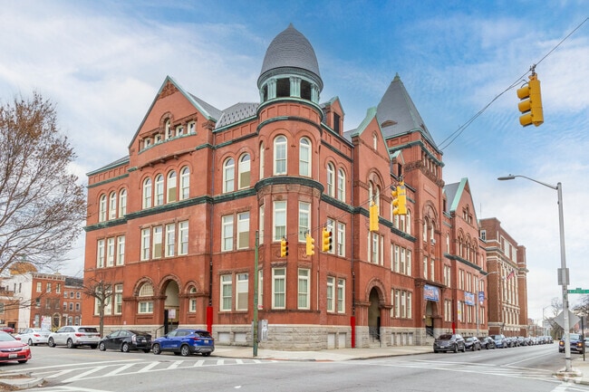 Booker T. Washington Middle School servers students from the 6th through the 8th grade.