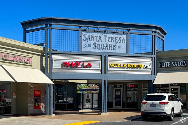 Santa Teresa Square Provides Oak Ridge Residents with a Range of Activities to Enjoy.