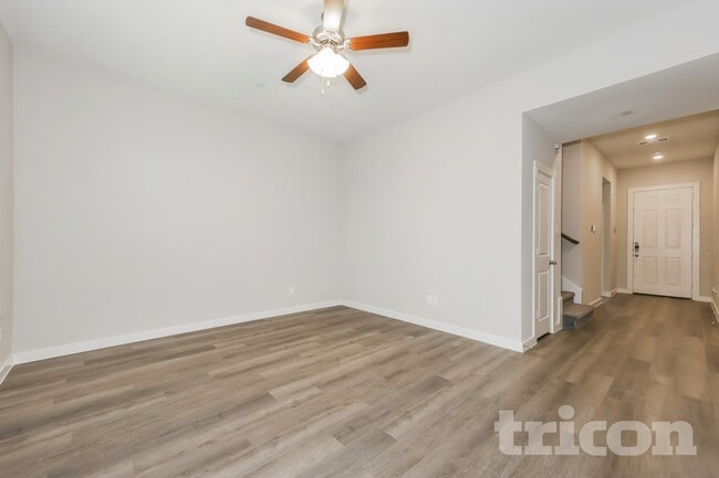 1110 Aylesbury Rd, Saginaw, TX 76179 - photo 2