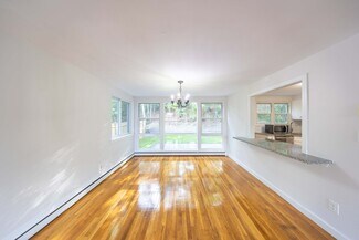 119 Chestnut St Unit 119, Brookline, MA 02445