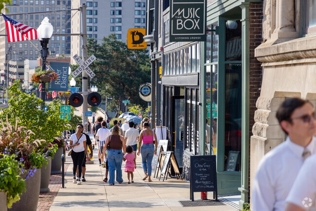 Enjoy retail options like the Music Box and salons in the nearby River District of Rockford.