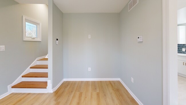 2917 E Lee Ave, Alexandria, VA 22306 - photo 2