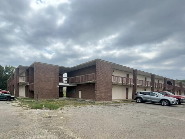 Naples Apartments, Naples, TX 75568 - photo 7