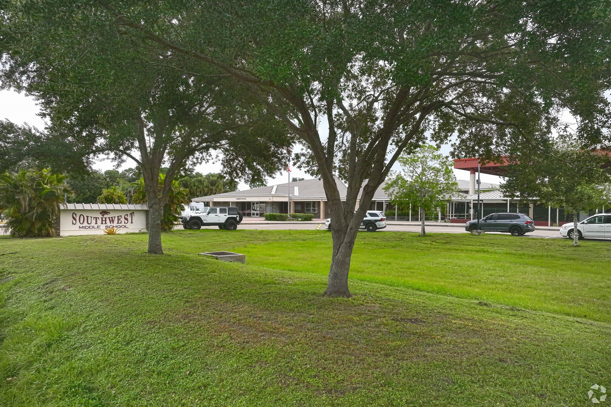 About Bayside Lakes Schools, Demographics, Things to Do