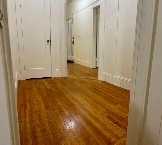 564 53rd St unit 564, Oakland, CA 94609 - photo 2