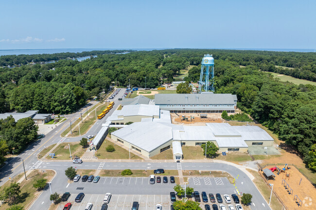 Kitty Hawk Elementary School is part of the Dare County School District.