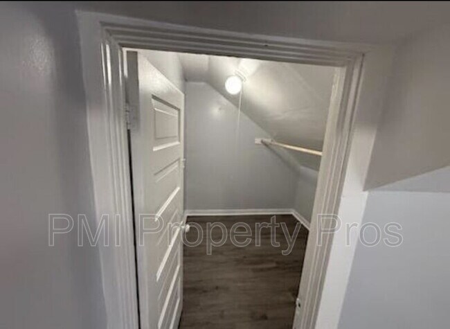 3225a N 27th St unit WI 53216, Milwaukee, WI 53216 - photo 5