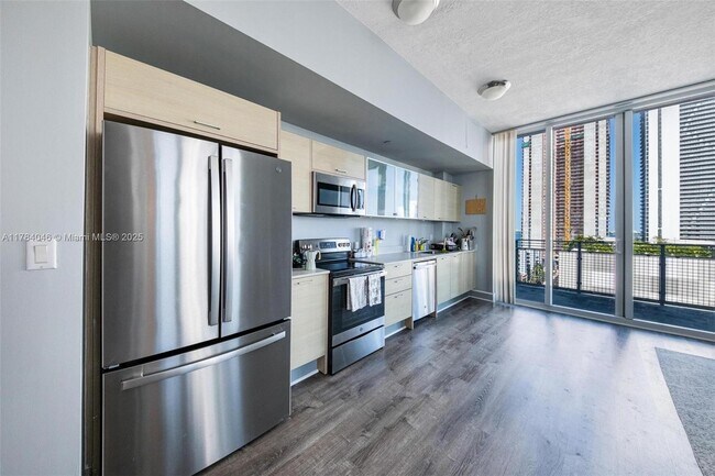 City 24 Condos unit 1104, Miami, FL 33137 - photo 7