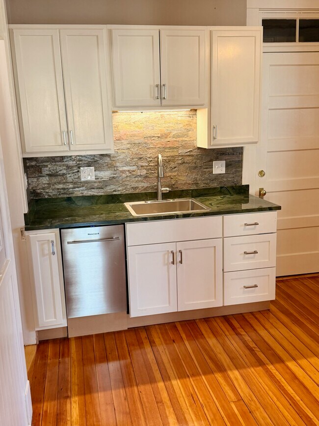 Kitchen with lots of storage