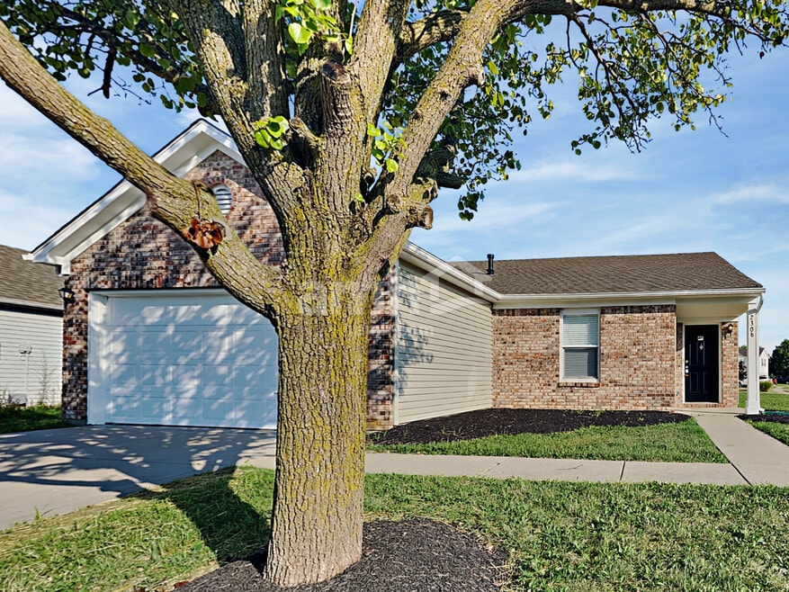 2306 Westmere Dr, Plainfield, IN 46168 - photo 1