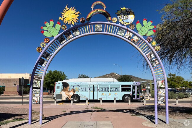 Public transportation is available at many spots in Barrio Santa Rosa.