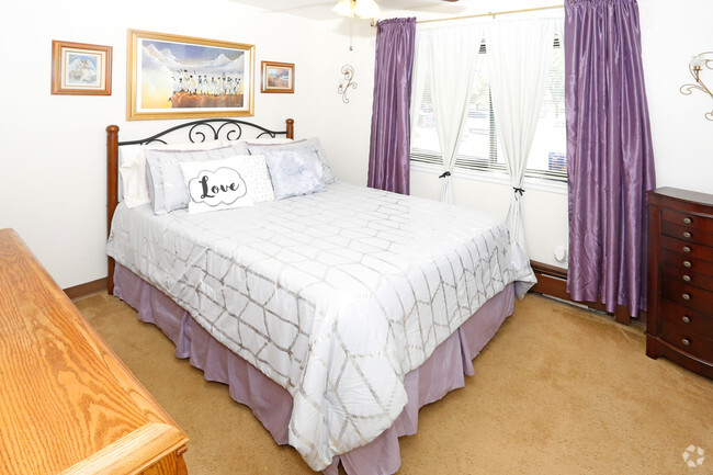 1BR,1BA,647SF - The Birch