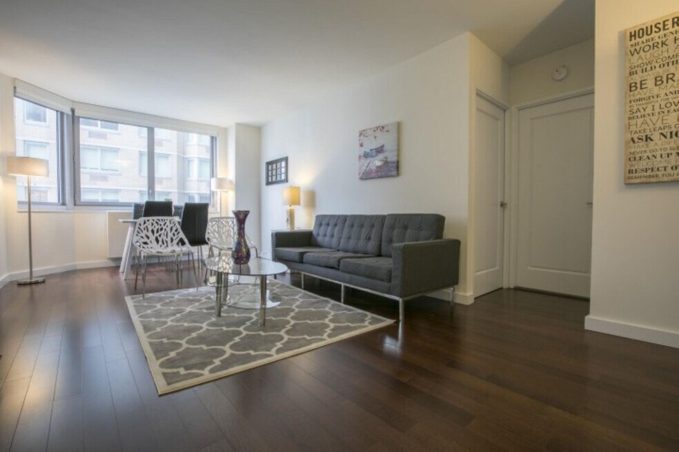 120 E 40th St unit FL2-ID1039014P, New York, NY 10016 - photo 1