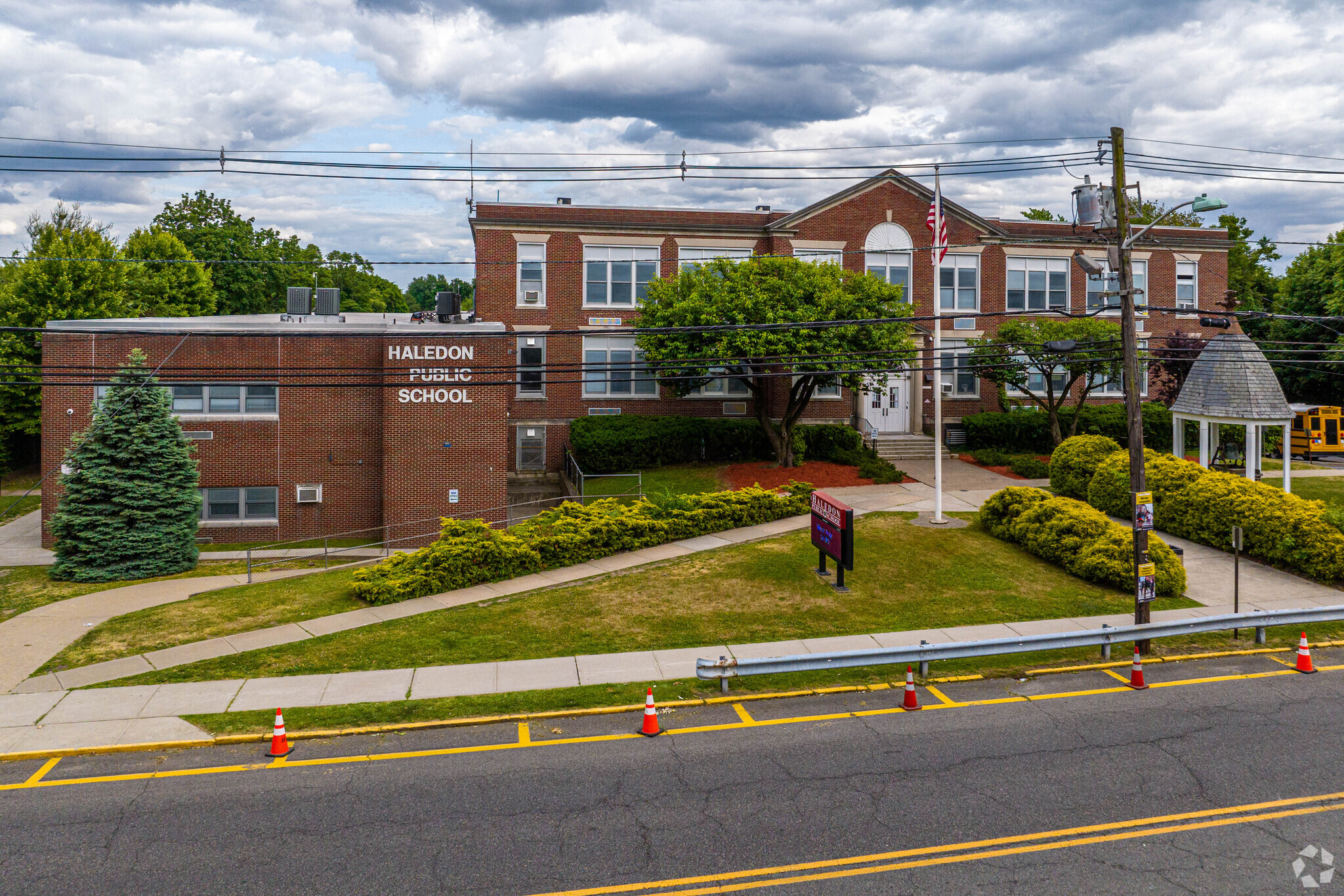 460 Belmont Ave, Haledon, NJ 07508 | MLS# 24009896 | Homes.com