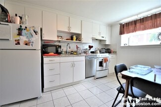 58 Bryon Rd Unit 1, Boston College, MA 02467