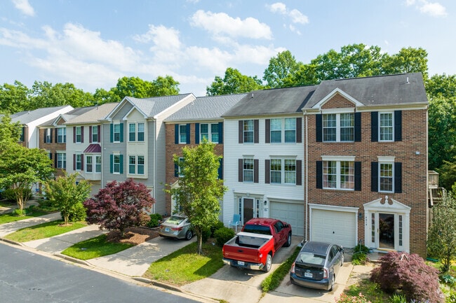 Three-story townhouses are common in Lee's Hill subdivisions.