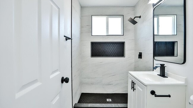 5838 Allston St unit 2, Los Angeles, CA 90022 - photo 2