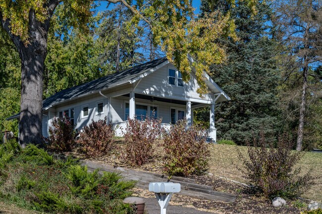 Bungalow style homes can be found in Mount Washington.