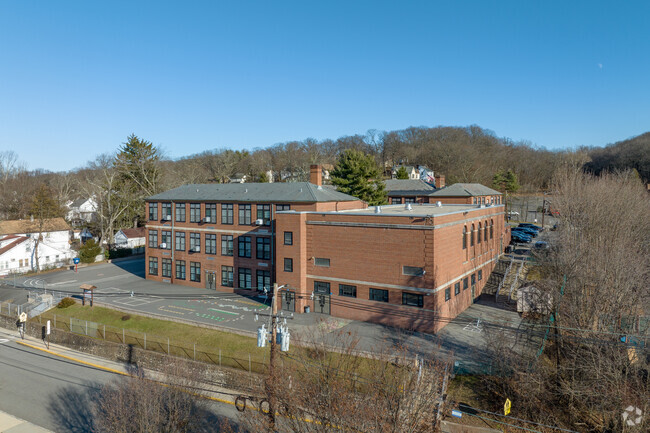 St. Cloud Elementary School has strong traditions of academic and extracurricular excellence.