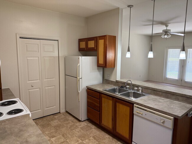 Grove at Latimer, Bloomington, IN 47401 - photo 2