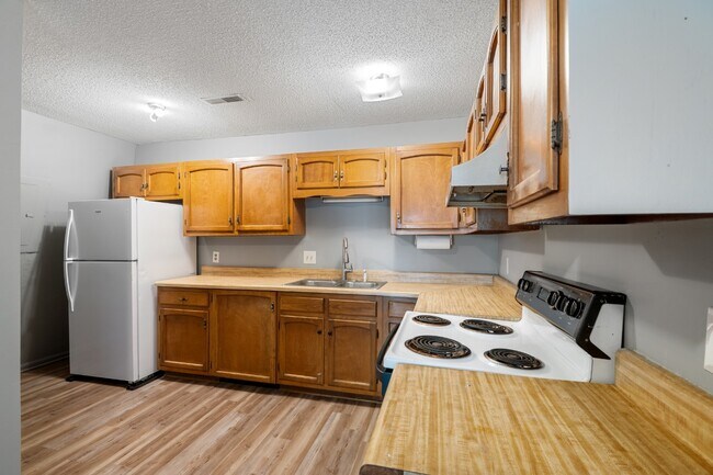 511 Poplar St unit D, Graham, NC 27253 - photo 4