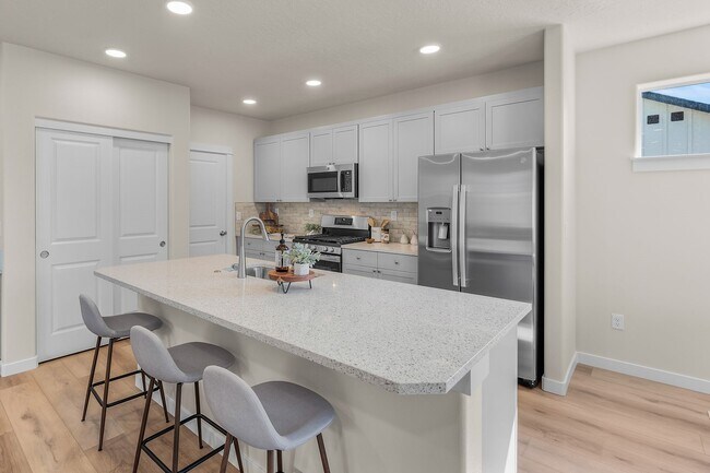 5103 Cedar View Dr, Springfield, OR 97478 - photo 4