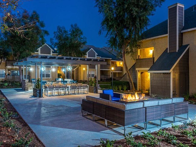 Parc Claremont, Upland, CA 91786 - photo 2