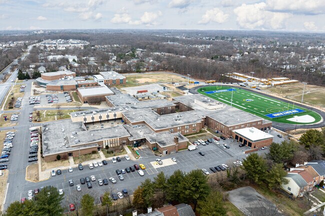 Laurel High School, Rankings & Reviews