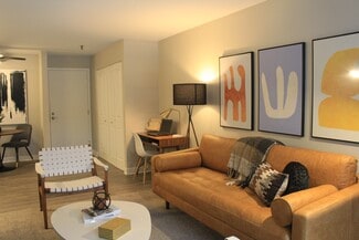 4758 Saint Joseph Creek Rd, Lisle, IL 60532