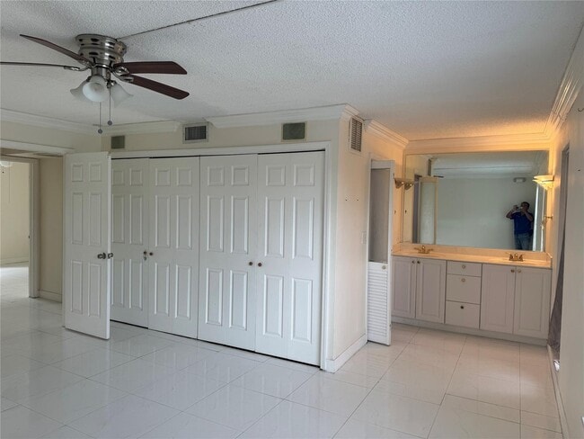 4032 SW 67th Terrace, Davie, FL 33314 - photo 2