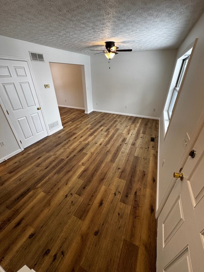 859 E Saint Johns St, Morgantown, WV 26505 - photo 2