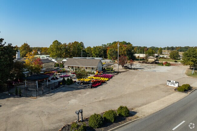 Wood Trace features a few retail locations like Mid South Nursery and Dollar General.